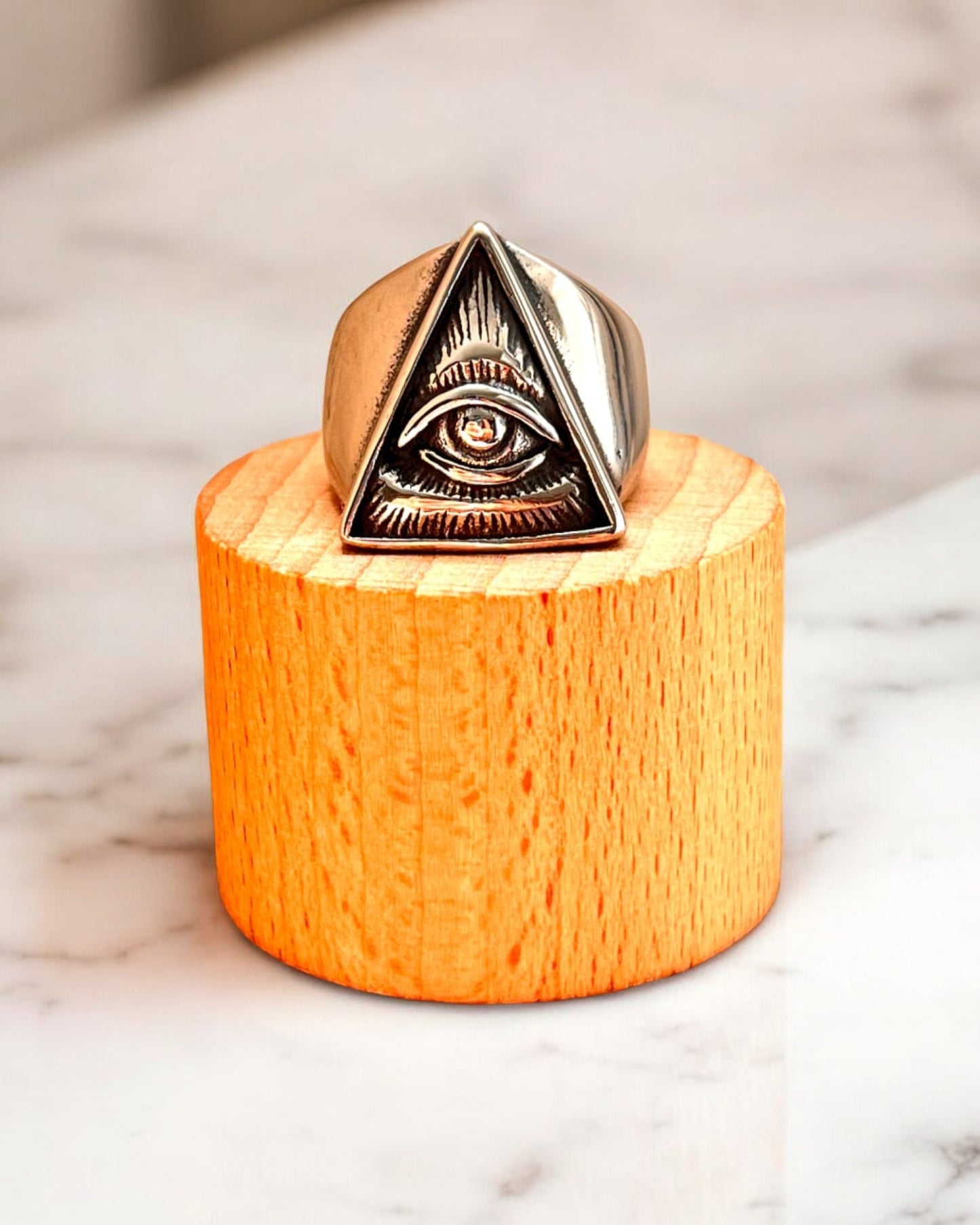 Anillo Ojo Illuminati